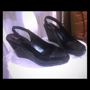 Prada peep toe Black Pattern leather shoes